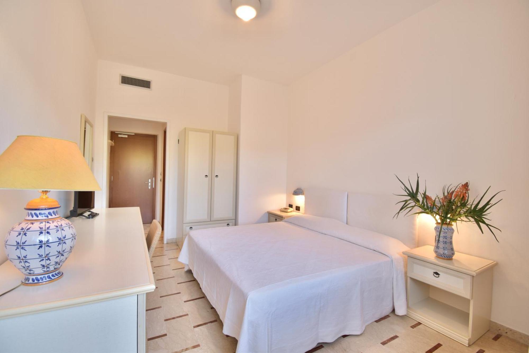 Cossyra Hotel Madonna Delle Grazie Экстерьер фото