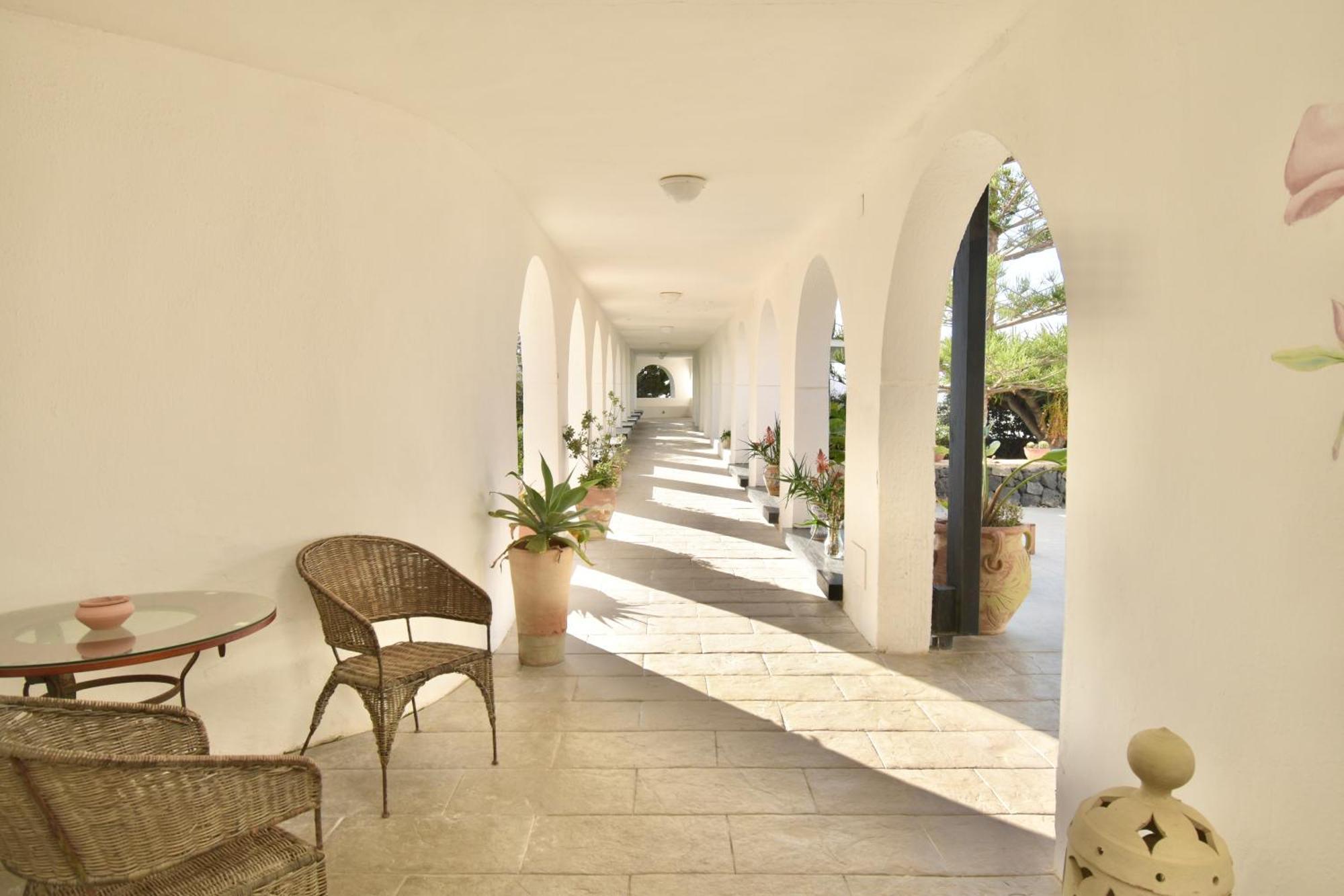 Cossyra Hotel Madonna Delle Grazie Экстерьер фото